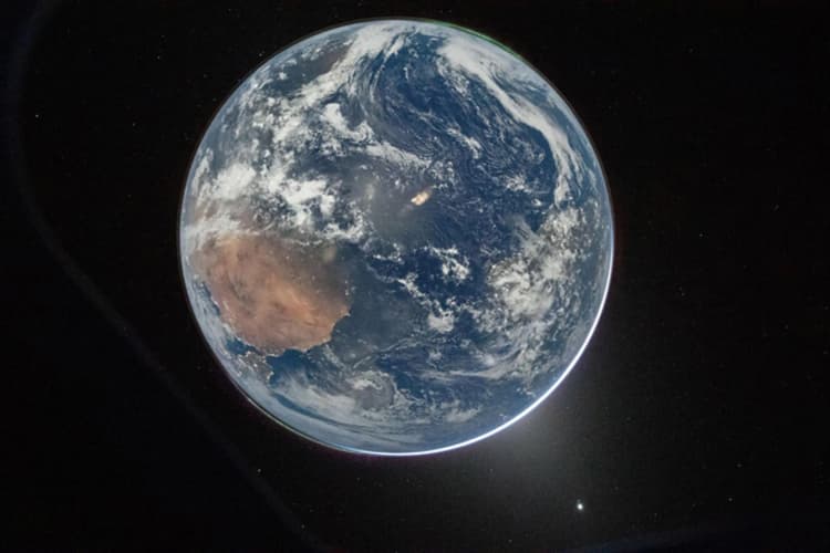 우리 모두 하나의 인류, 아르테미스 2호 우주서 소감 생중계...NASA 달 탐사선 우주비행사 4명, 지구 사진 공개하며 감동 전해
