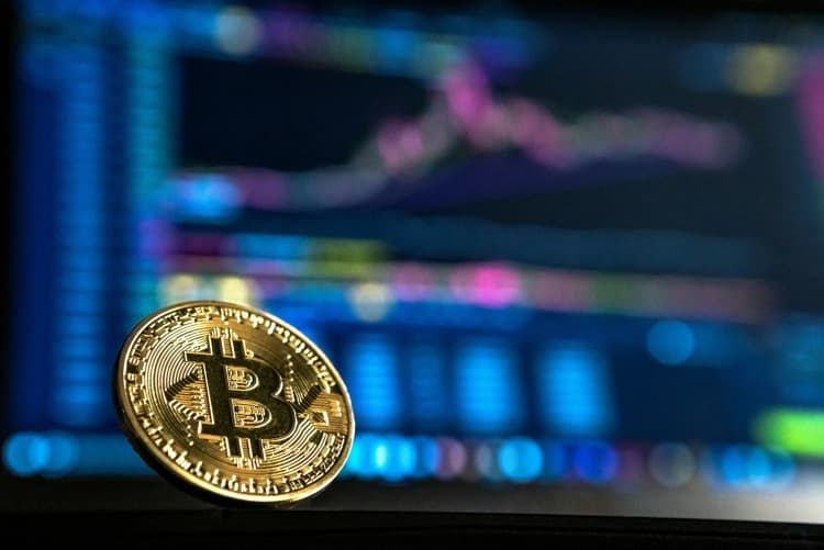 해외 비트코인 ETF 시장 급성장...국내는 제도 논의만 반복하며 격차 심화