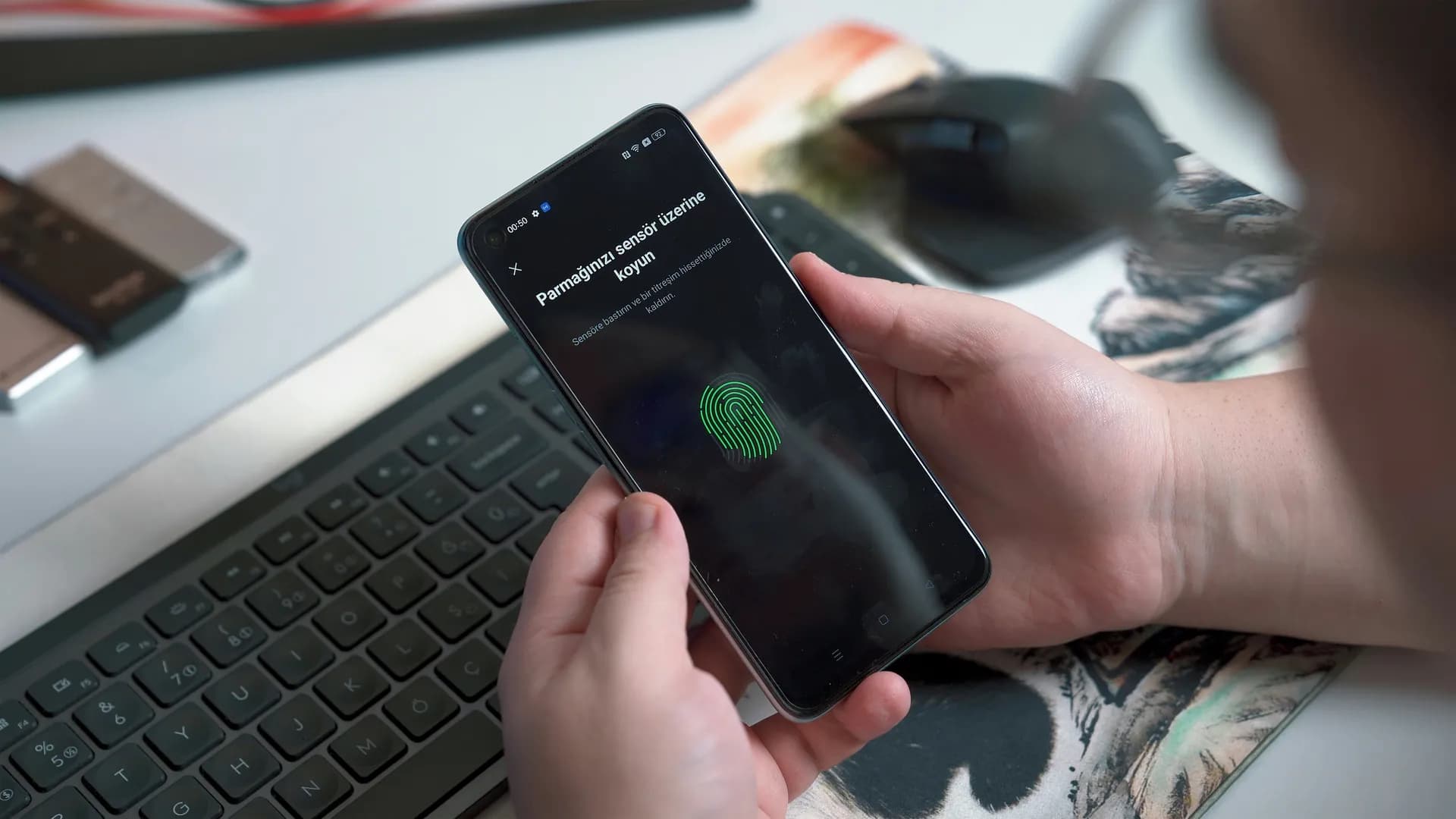 연령 제한법이 강화될수록 플랫폼의 생체정보 수집이 늘어나 개인정보 보호와 충돌 thumbnail.webp